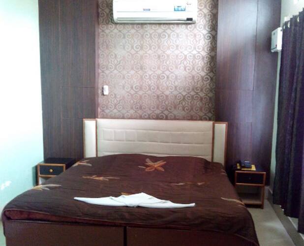 Bluemoon Guest House, Guwahati 5